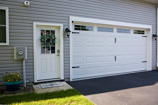 24/7 Emergency Garage Door Panel Replacement experts in McCracken County County, KY
